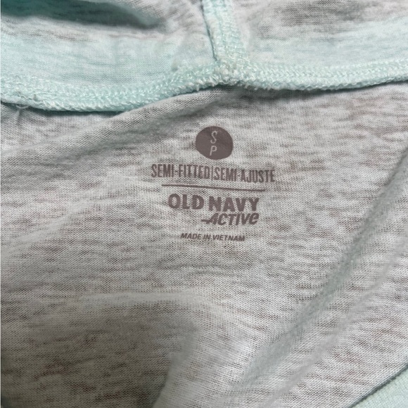 ❤️3/$20❤️ Small hooded shirt - Picture 2 of 3